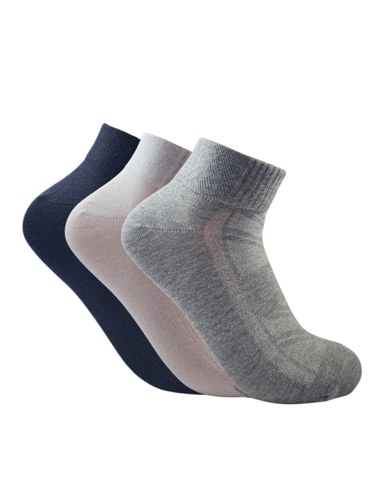 A Pack Of 3 Pieces Ankle Plain Socks MultiColoure